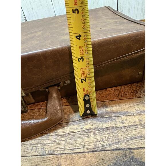 Vintage Cassette Tape Storage Case Faux Leather with Handle - Holds 24 - Picture 4 of 14